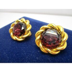 Vintage Diva Faux Amethyst Brushed Goldtone Chain Link Halo Clip on Earrings